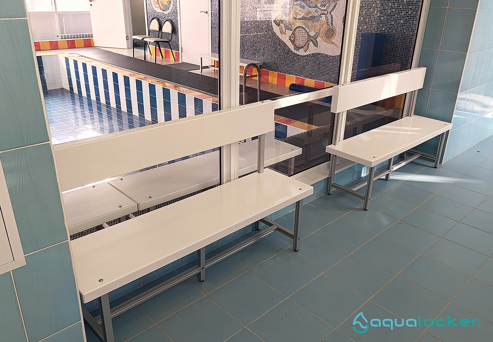 Шкафы и скамейки «AquaLocker» в Городском психолого-педагогическом центре ( Москва)
